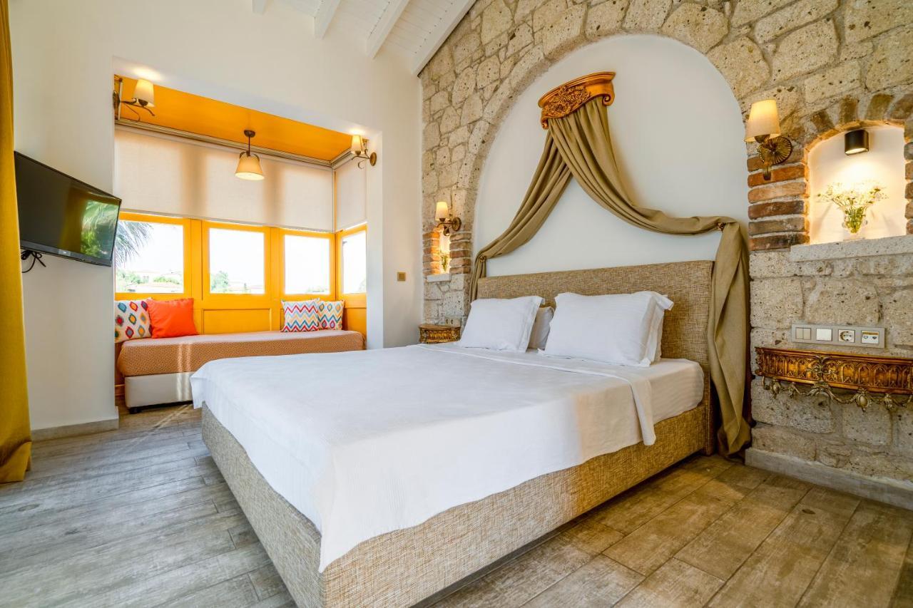 Hotel De Gold Alacati Cesme Exterior photo